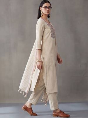 tailored women work motifs thread work cotton kurta with trousers & dupatta 1