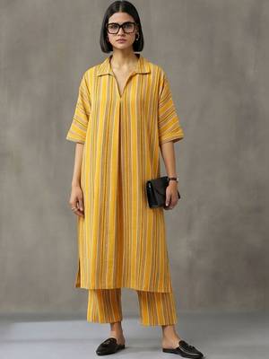 structured women printed regular cotton kurta with palazzos 1