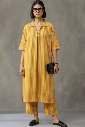structured women printed regular cotton kurta with palazzos