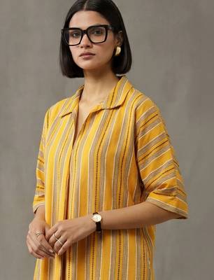 structured women printed regular cotton kurta with palazzos 2