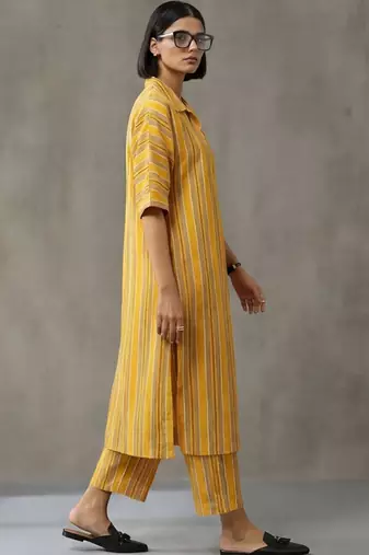 structured women printed regular cotton kurta with palazzos