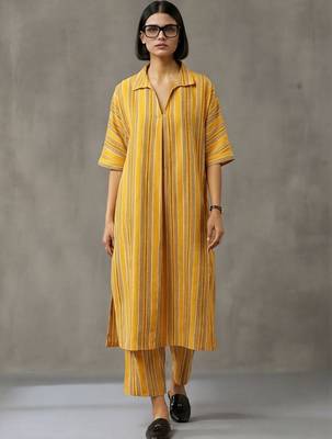 structured women printed regular cotton kurta with palazzos 7