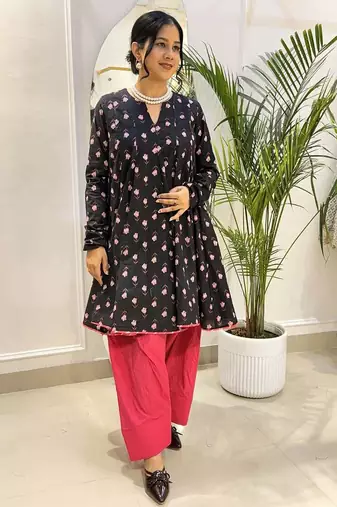 Black printed and pink farsi salwar