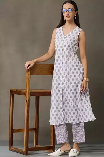 structured workwear women ethnic motifs printed regular cotton kurta with trousers