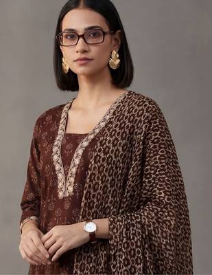 workwear women ethnic motifs printed regular thread work cotton kurta with trousers & with dupatta 2