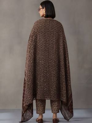 workwear women ethnic motifs printed regular thread work cotton kurta with trousers & with dupatta 3