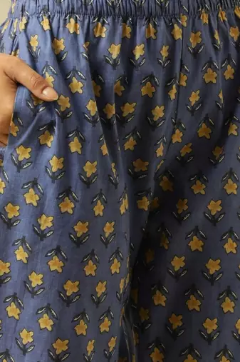structured women floral printed regular cotton kurta with trousers