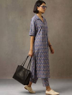 structured women floral printed regular cotton kurta with trousers 6