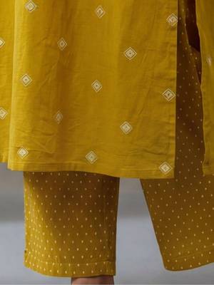 floral embroidered a-line cotton kurta & trousers sets 4