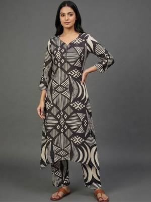 office-wear women printed regular kurta with trousers 1