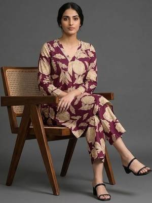 structured workwear women floral printed regular cotton kurta with trousers 5