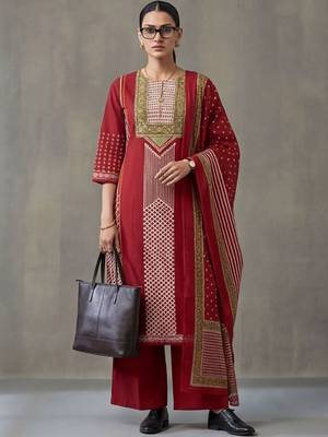 floral printed straight cotton kurta & trousers sets 1