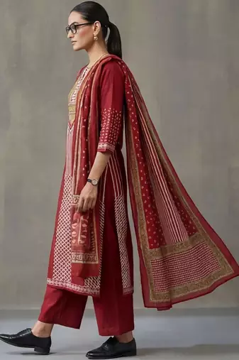 floral printed straight cotton kurta & trousers sets