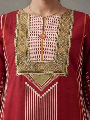 floral printed straight cotton kurta & trousers sets 6