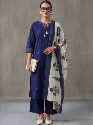 floral embroidered straight cotton kurta & trousers sets 1