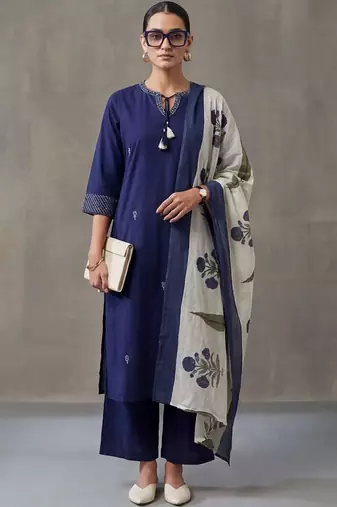 floral embroidered straight cotton kurta & trousers sets