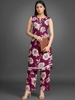everyday classic women floral printed regular cotton kurta with palazzos 1