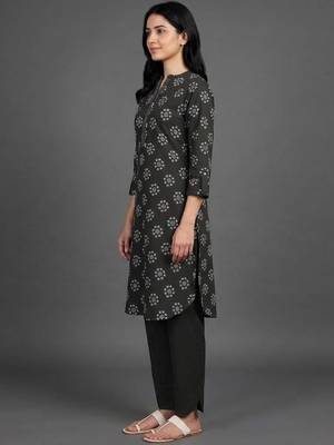 everyday classic women ethnic motifs printed regular kurta with trousers 2