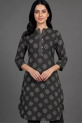 everyday classic women ethnic motifs printed regular kurta with trousers