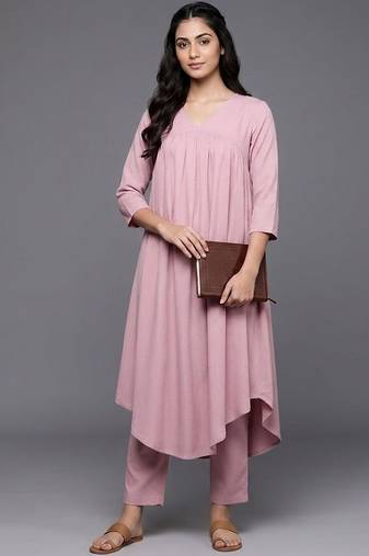 smart women empire silk crepe kurta with trousers