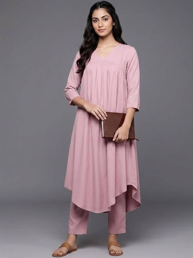 smart women empire silk crepe kurta with trousers