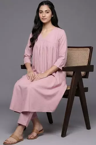 smart women empire silk crepe kurta with trousers