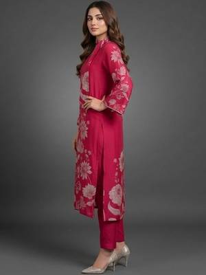 formal women floral printed regular chanderi silk kurta with trousers & with dupatta 2