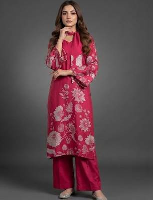 formal women floral printed regular chanderi silk kurta with trousers & with dupatta 4
