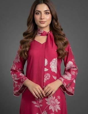 formal women floral printed regular chanderi silk kurta with trousers & with dupatta 6