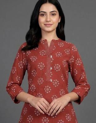 contemporary formal women ethnic motifs printed regular kurta with trousers 6