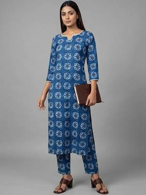 formal women ethnic motifs printed regular kurta with trousers 1