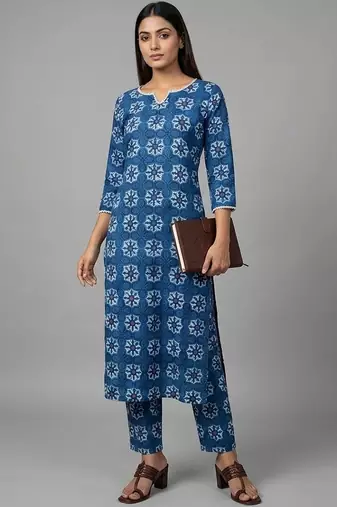 formal women ethnic motifs printed regular kurta with trousers