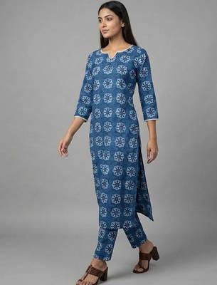 formal women ethnic motifs printed regular kurta with trousers 5