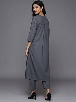 formal women regular kurta with trousers 3