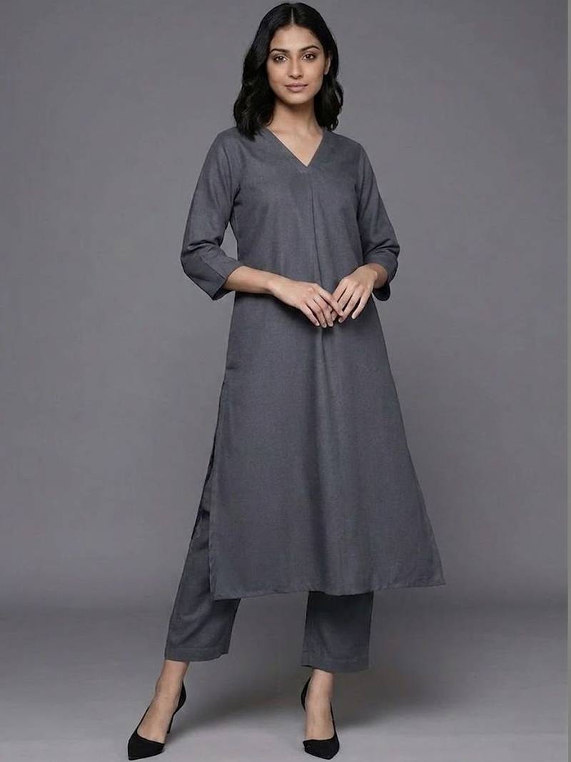 formal women regular kurta with trousers