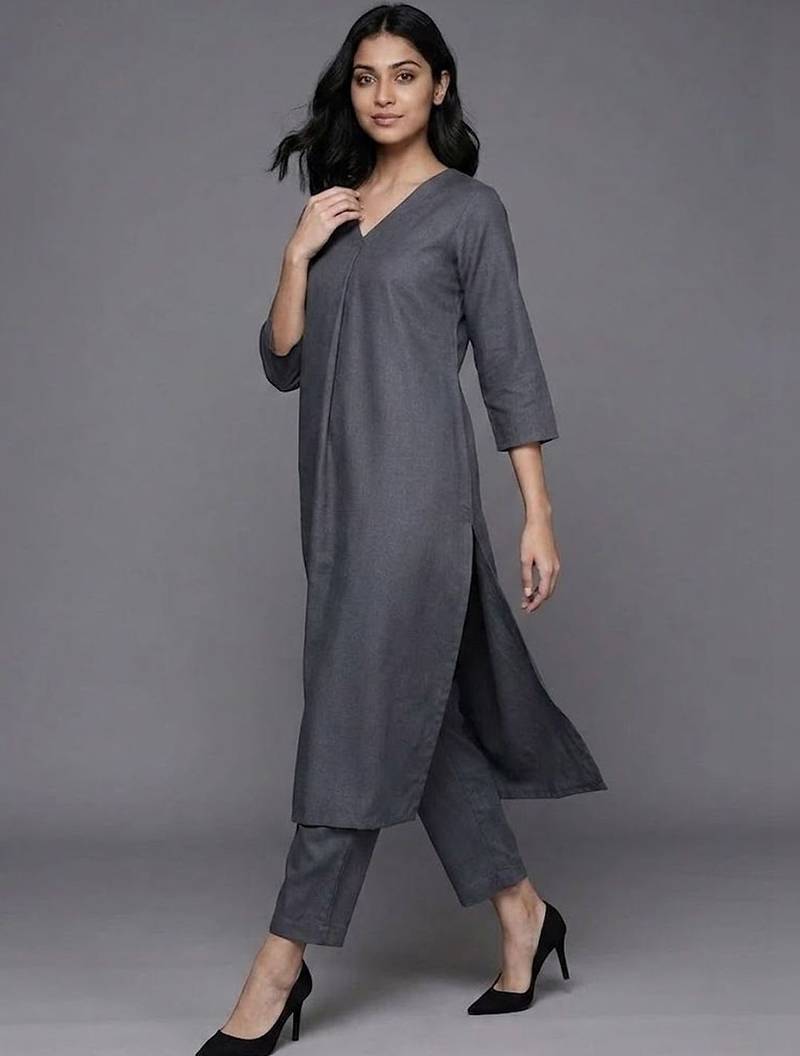 formal women regular kurta with trousers