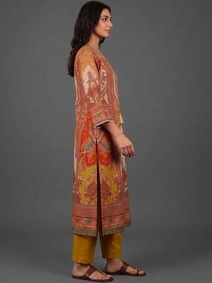 tailored women ethnic motifs printed regular chanderi silk kurta with trousers 2