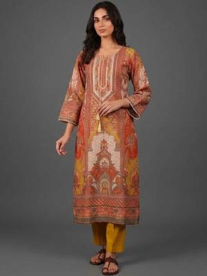 tailored women ethnic motifs printed regular chanderi silk kurta with trousers 4