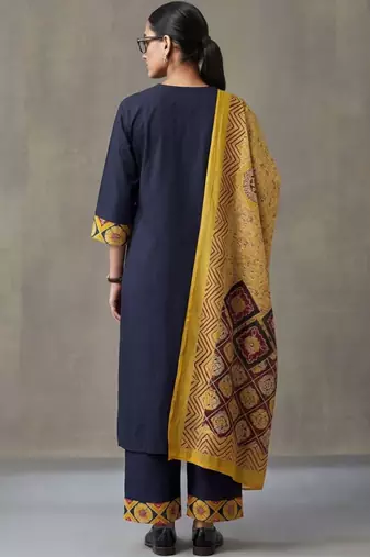 floral printed a-line cotton kurta & trousers sets