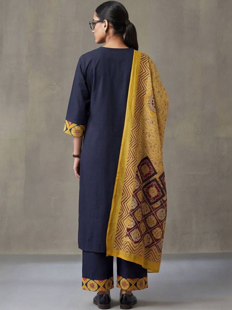 floral printed a-line cotton kurta & trousers sets