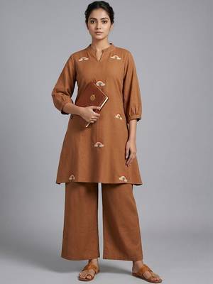 smart women ethnic motifs embroidered regular thread work kurta with palazzos 1