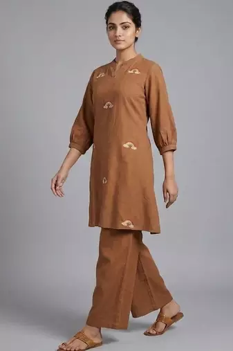 smart women ethnic motifs embroidered regular thread work kurta with palazzos