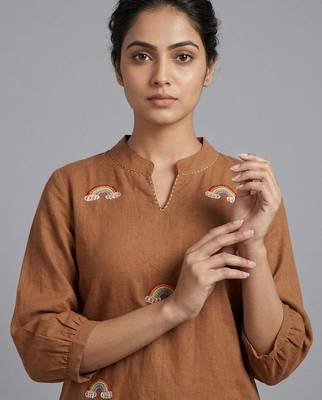 smart women ethnic motifs embroidered regular thread work kurta with palazzos 7