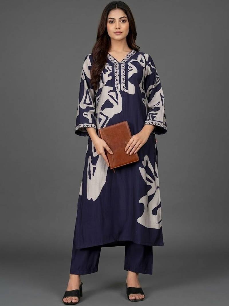 everyday classic women printed regular thread work chanderi silk kurta with trousers