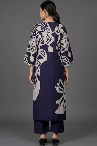 everyday classic women printed regular thread work chanderi silk kurta with trousers
