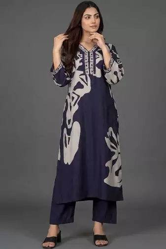 everyday classic women printed regular thread work chanderi silk kurta with trousers
