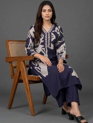 everyday classic women printed regular thread work chanderi silk kurta with trousers 5