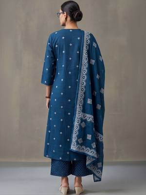 floral embroidered a-line cotton kurta & trousers sets 2