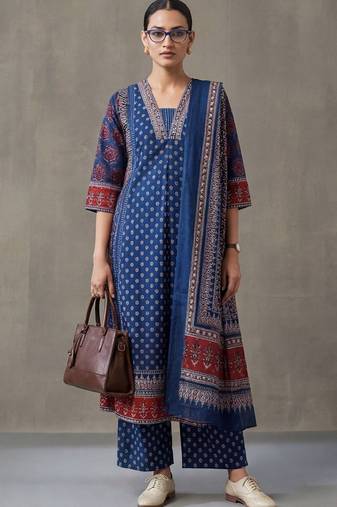 floral printed a-line cotton kurta & trousers sets