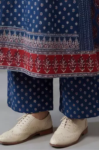 floral printed a-line cotton kurta & trousers sets